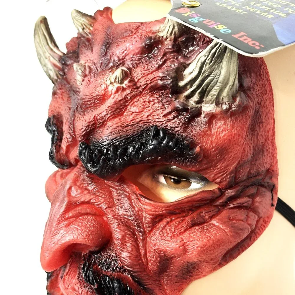 Disguise Fright Asylum Devil Chinless Mask NOS – NWT